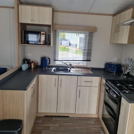 The Tiddler - Plot 101, Woodlands Lodge Retreat, New Quay, West Wales Llanina ภายนอก รูปภาพ