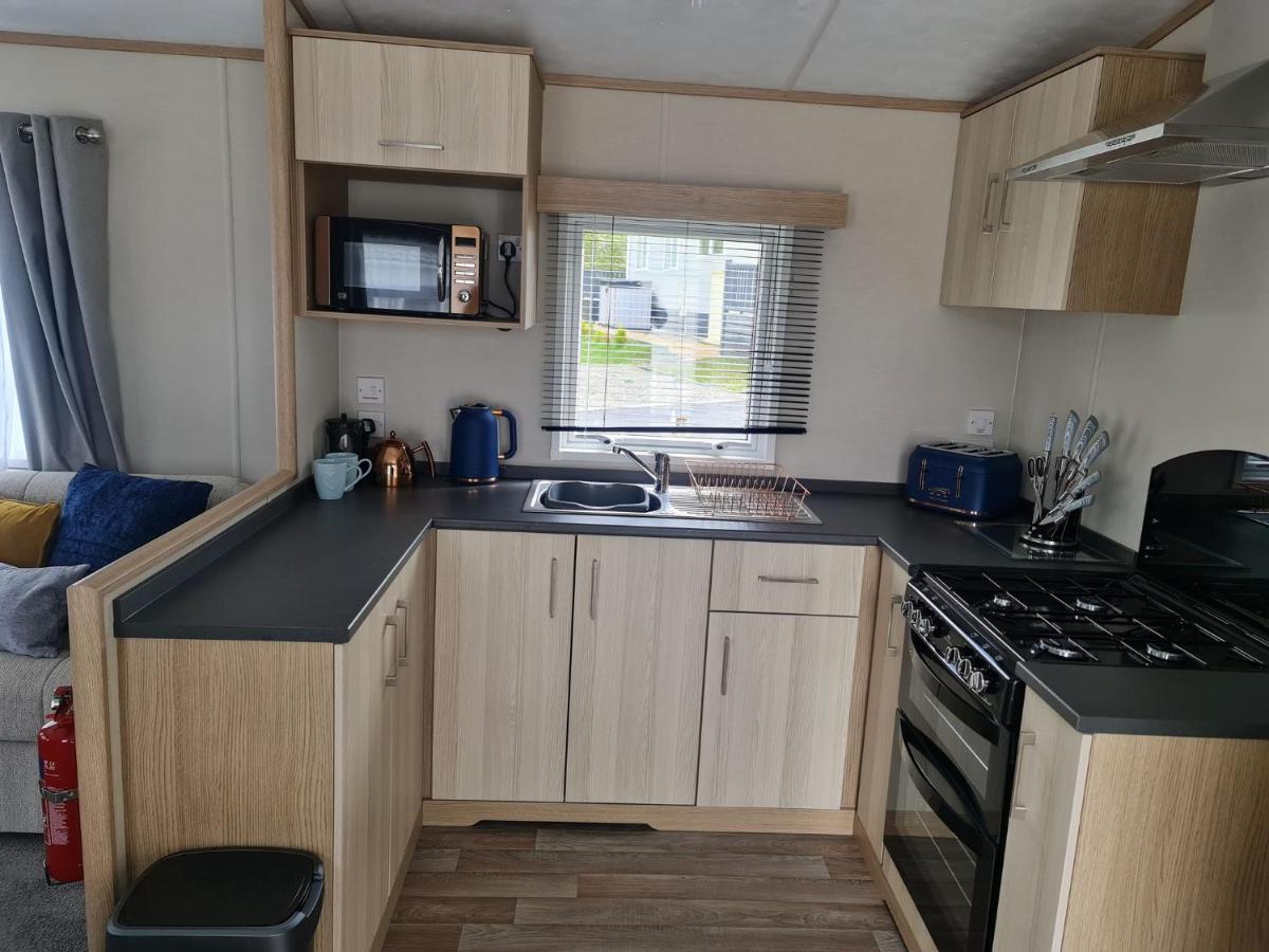 The Tiddler - Plot 101, Woodlands Lodge Retreat, New Quay, West Wales Llanina ภายนอก รูปภาพ